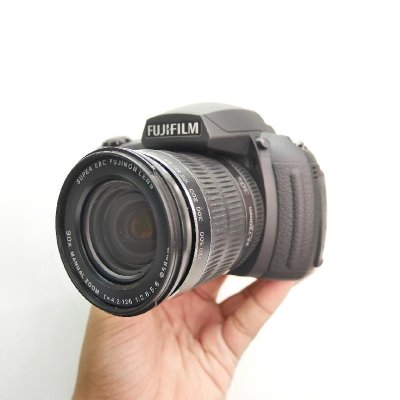 Foto FUJIFILM FINEPIX HS25EXR ADA BOX kode 9395 ke-1