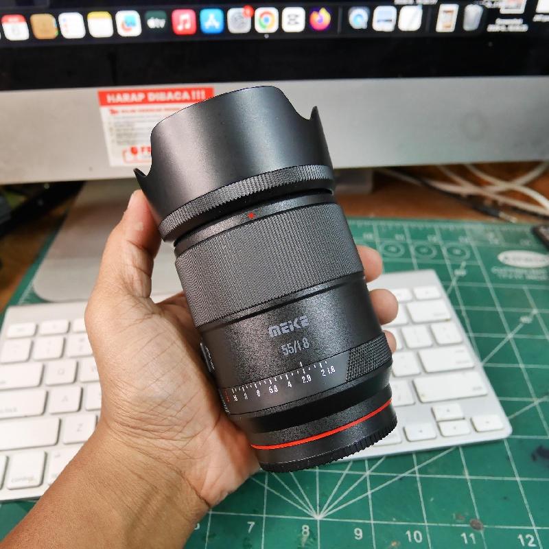 Foto LENSA MEIKE AF 55mm f1.8 for SONY FULLFRAME ADA BOX kode 2518