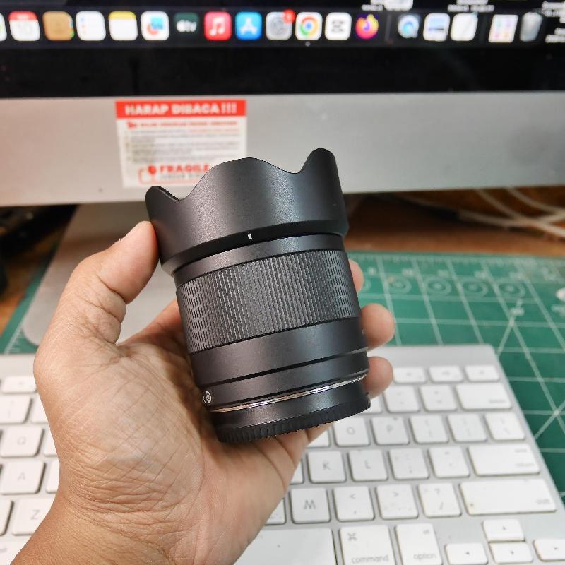 Foto LENSA VILTROX AF 35mm f1.7 XF for FUJIFILM ADA BOX kode 2UDK0 ke-2