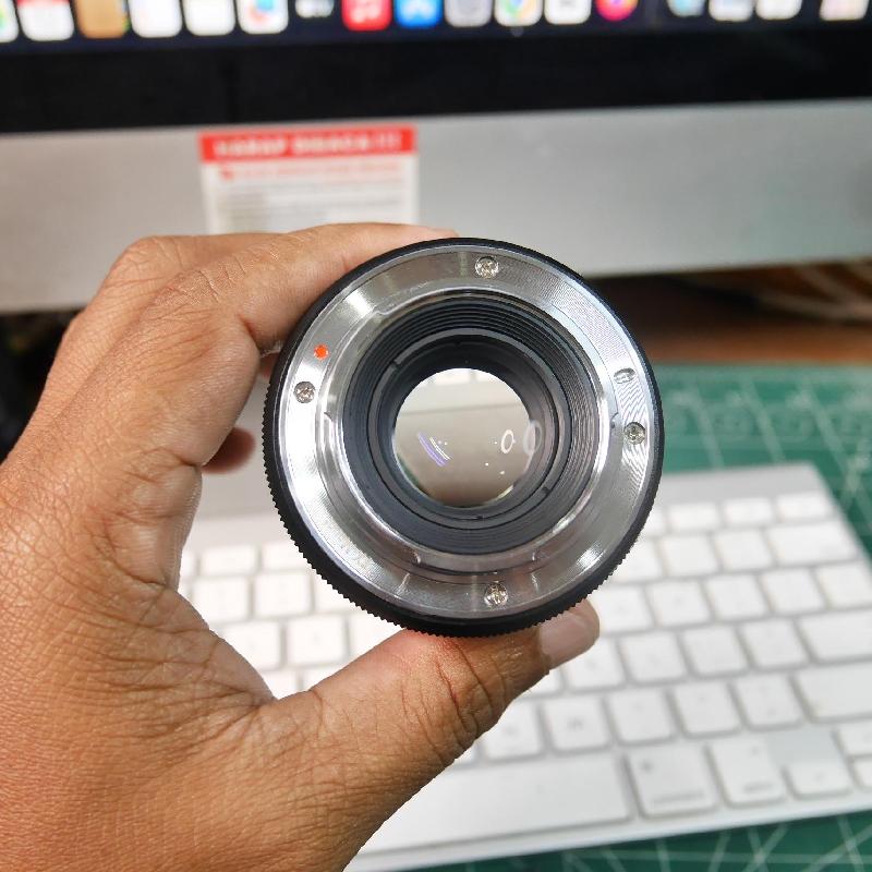 Foto LENSA 7ARTISANS 35mm f1.2 for FUJIFILM ADA BOX kode 7021 ke-5