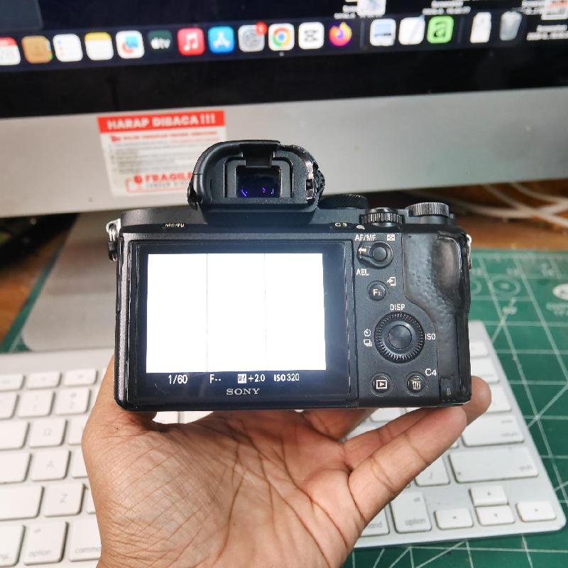 Foto SONY A7 MARK II BODY ONLY ADA BOX kode 9749 ke-5