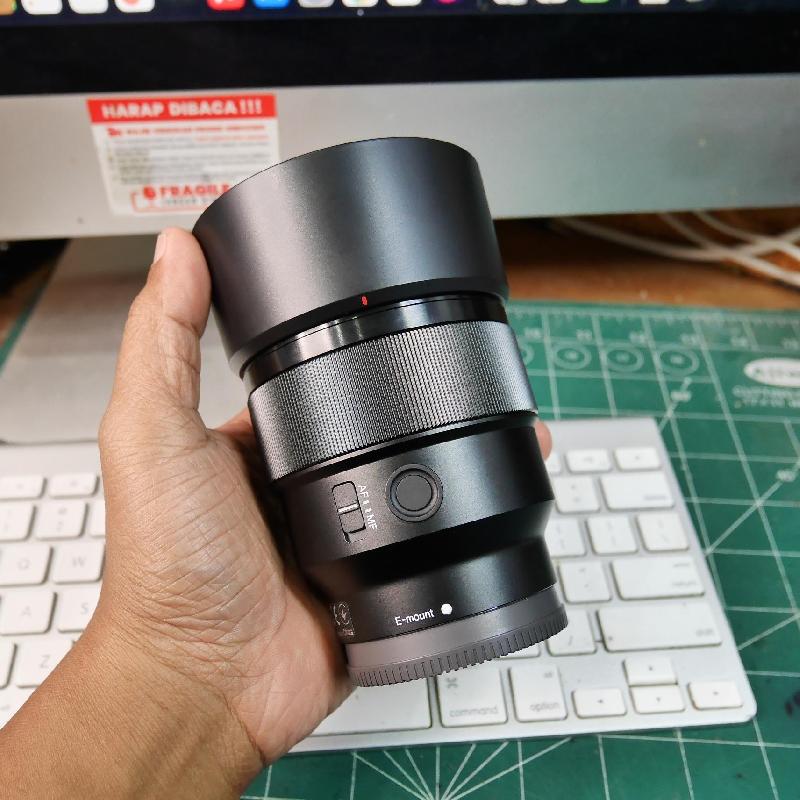 Foto LENSA SONY FE 85mm f1.8 ADA BOX kode 3958 ke-2