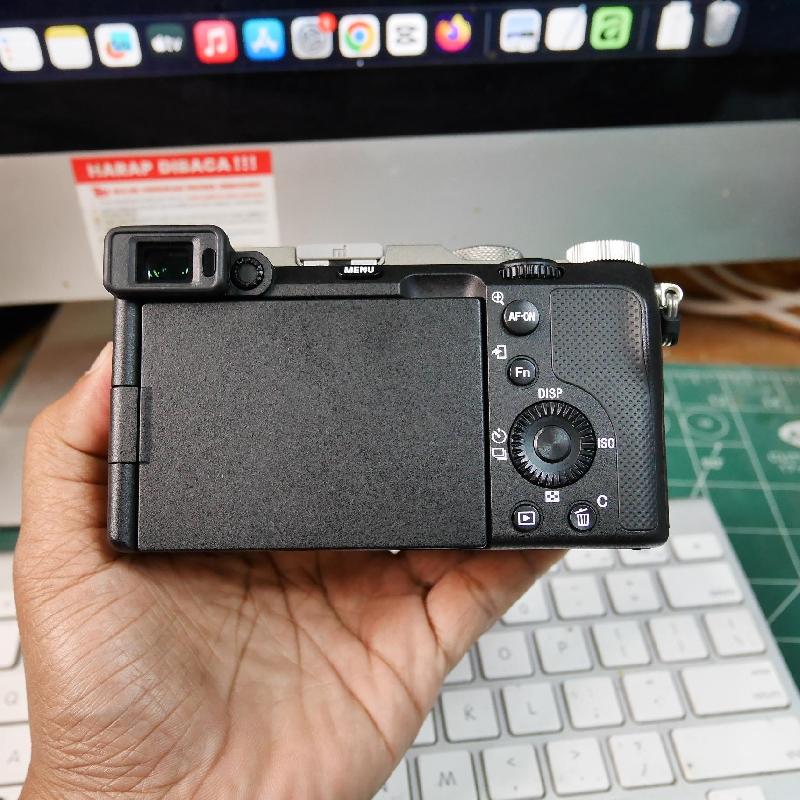 Foto SONY A7C BODY ONLY ADA BOX kode 3865 ke-4