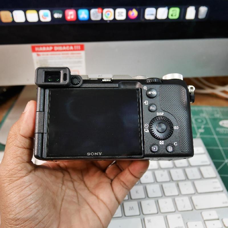 Foto SONY A7C BODY ONLY ADA BOX kode 3865 ke-5