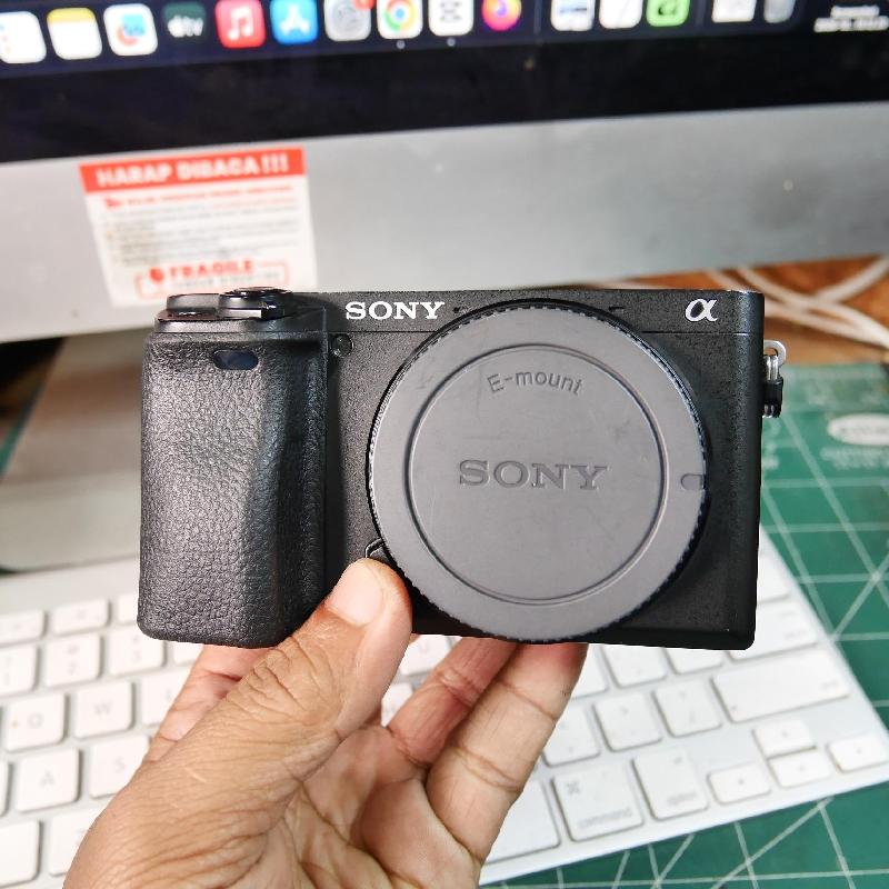 Foto SONY A6400 BODY ONLY ADA BOX kode 1393