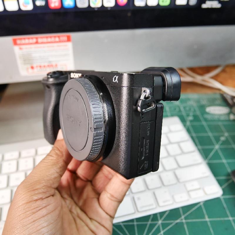 Foto SONY A6400 BODY ONLY ADA BOX kode 1393 ke-3