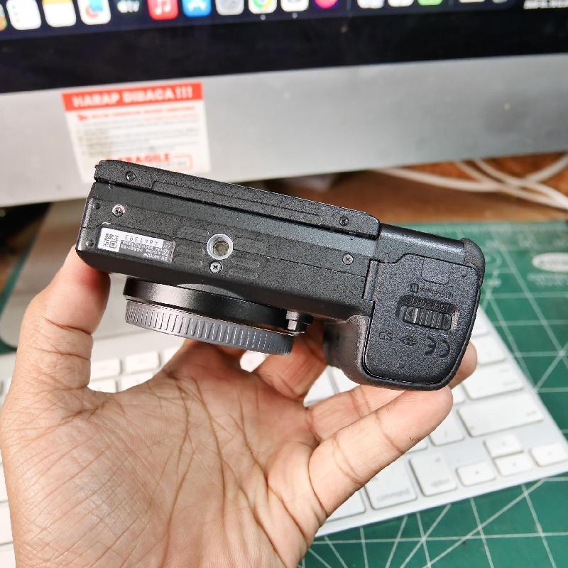 Foto SONY A6400 BODY ONLY ADA BOX kode 1393 ke-8