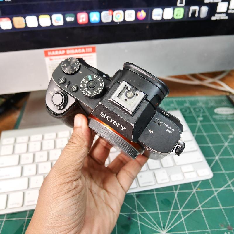 Foto SONY A7S MARK II BODY ONLY ADA BOX kode 4668 ke-3