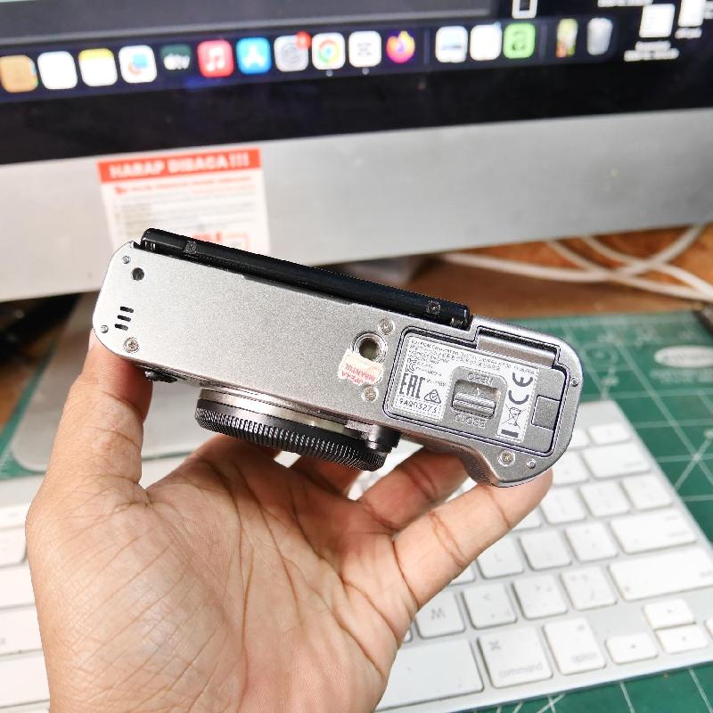 Foto FUJIFILM X-T30 BODY SILVER ONLY ADA BOX kode 3273 ke-6