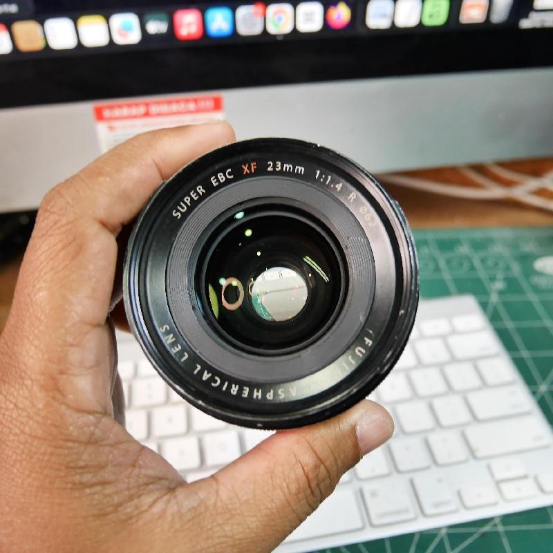 Foto LENSA FUJINON XF 23mm f1.4 R ADA BOX kode 0932 ke-4