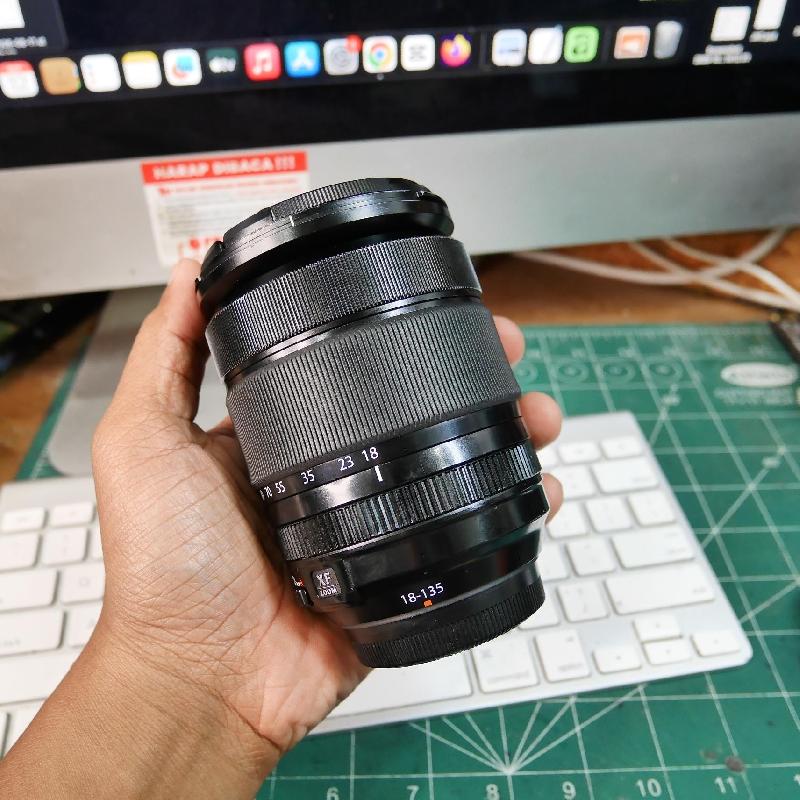 Foto LENSA FUJINON XF 18-135mm R LM OIS WR ADA BOX kode 6572 ke-1
