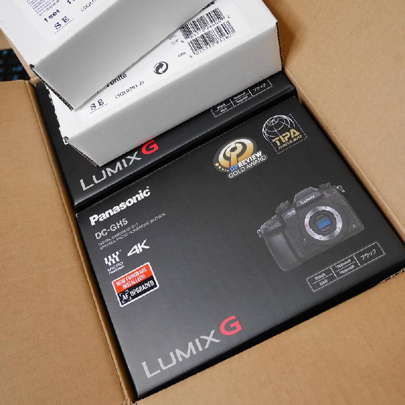 Foto NEW/BARU PANASONIC LUMIX GH5 BODY ONLY BONUS V-LOG VOUCER ke-1