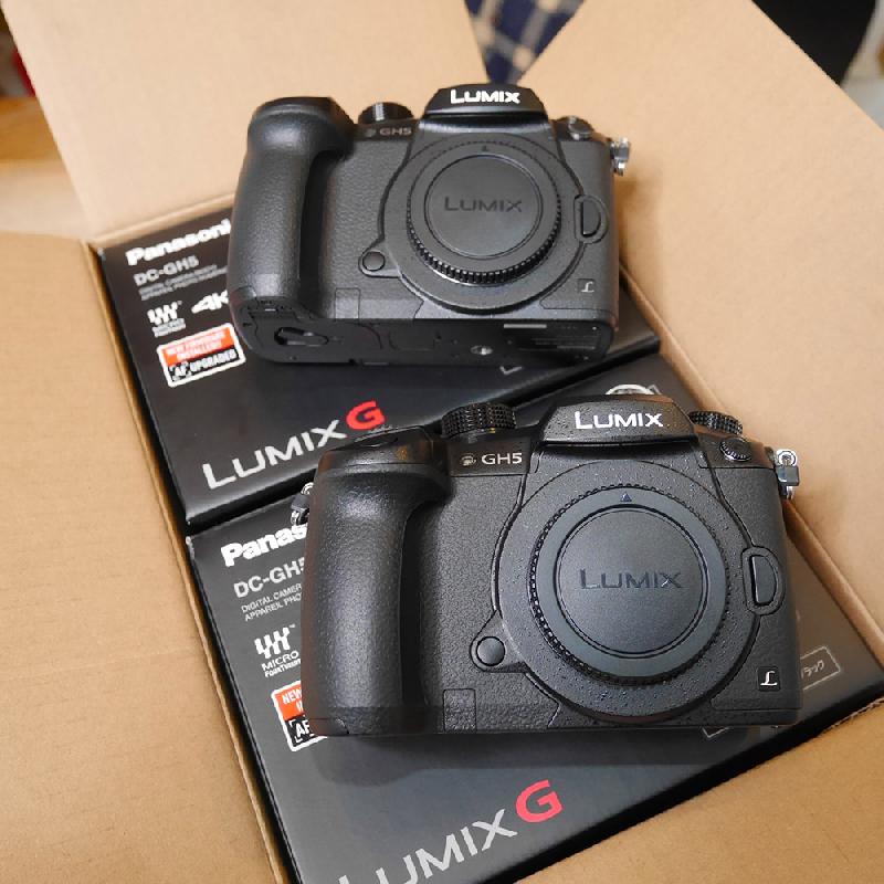 Foto NEW/BARU PANASONIC LUMIX GH5 BODY ONLY BONUS V-LOG VOUCER ke-3