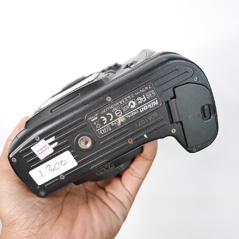 Foto NIKON D70s BODY ONLY sn 1071 ke-5